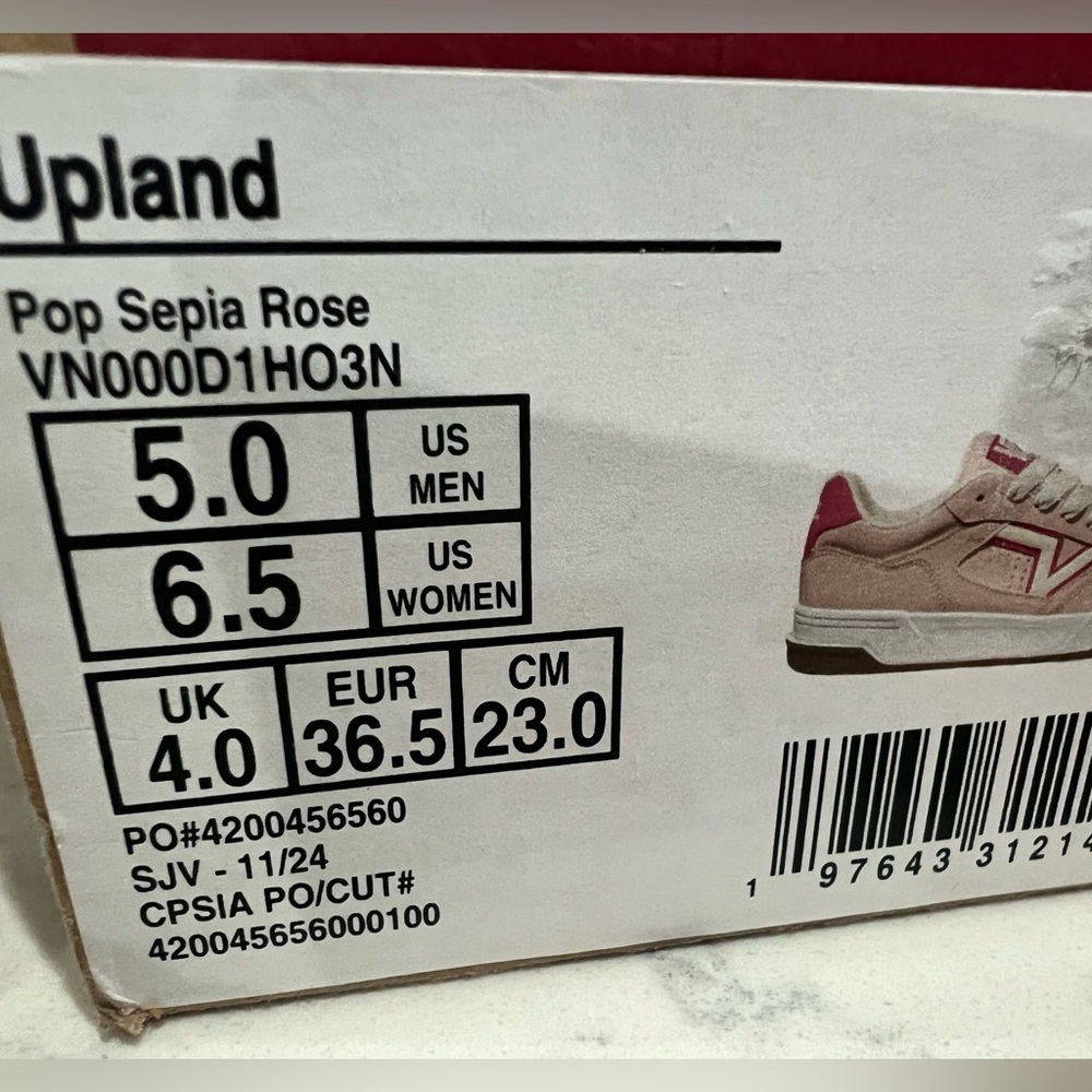 VANS UNISEX PINK AND WHITE SNEAKERS SIZE:
 5 - men
6.5 - women - Picture 13 of 14